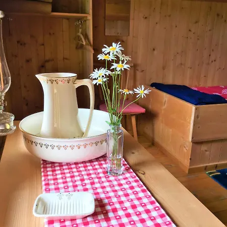 Berghaus Laubbargli Penzion Lenk