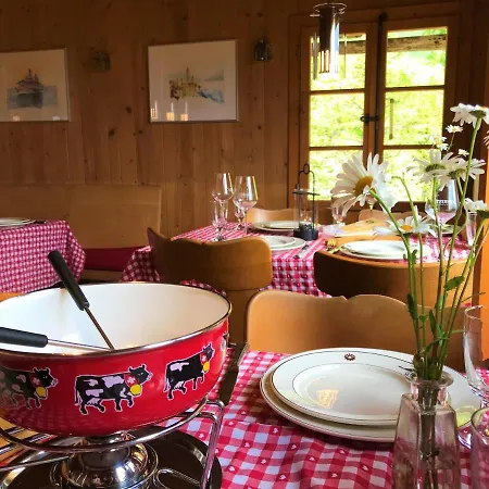 Berghaus Laubbargli Inn *