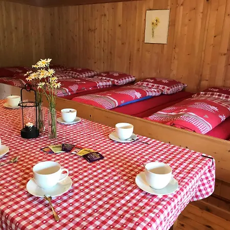 Berghaus Laubbargli * Lenk